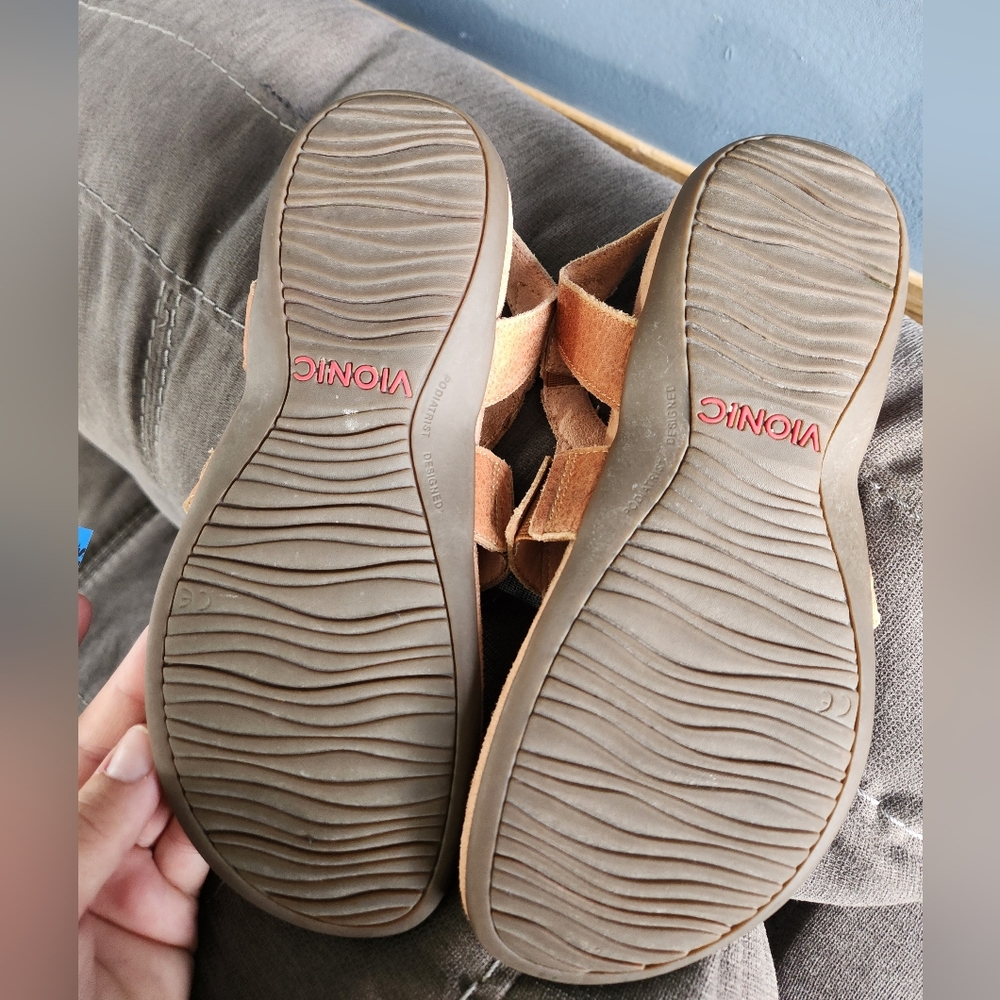 Vionic brown leather sandals, size 5 - Picture 4 of 4